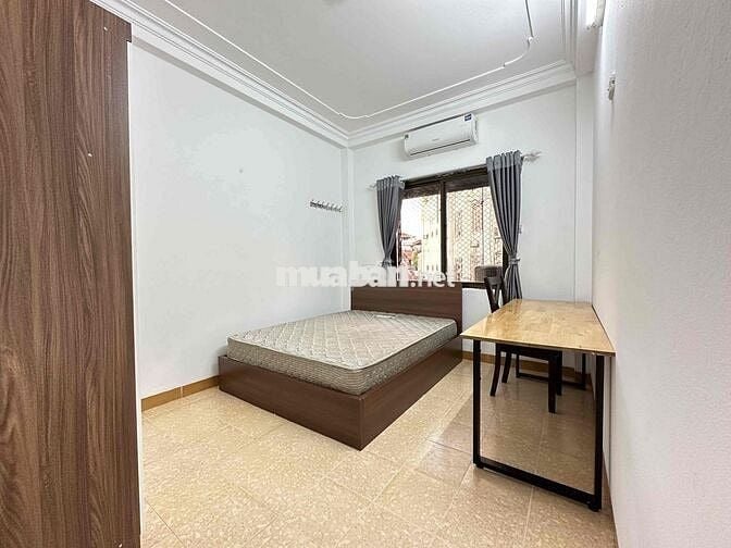 Phòng trọ khép kín, trung tâm Giảng Võ, ban công siêu thoáng view đep