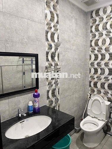 Cho Thuê Nhà1 Trệt 1 Lầu Hẻm 123 Ngay CV Thuận Kiều