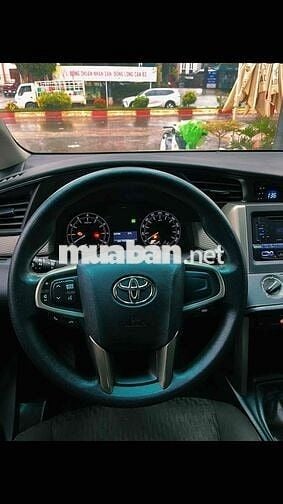 Toyota Innova 2017 2.0E - 105000 km