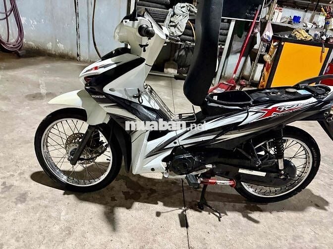 Honda Wave RSX 2011 Trắng đen