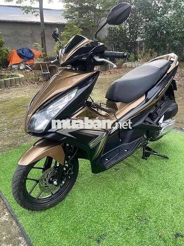 Honda Air Blade 2014 Vàng đồng 15.000km