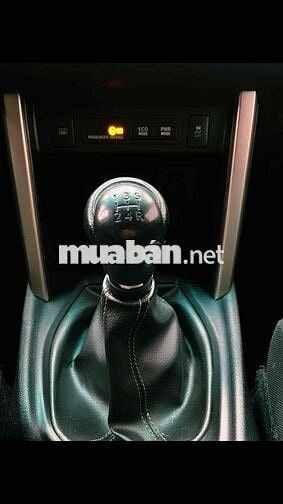 Toyota Innova 2017 2.0E - 105000 km