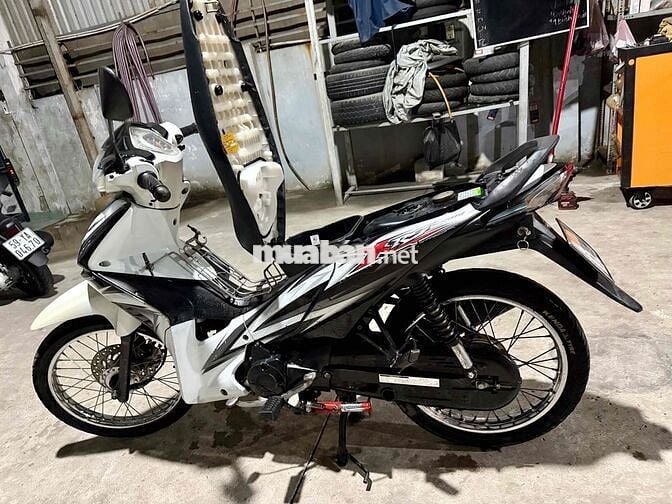 Honda Wave RSX 2011 Trắng đen