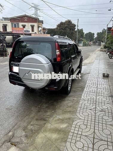 Ford Everest 2.5AT 2016 đen 83.000 km