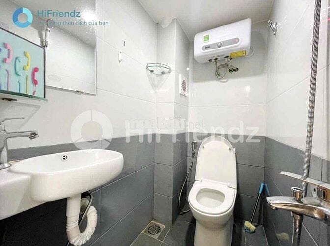 CHO THUÊ PHÒNG TRỌ CÓ GÁC ĐỂ XE ĐIỆN NGAY CHỢ TÂN HƯƠNG PHÒNG RỘNG