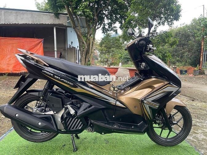 Honda Air Blade 2014 Vàng đồng 15.000km