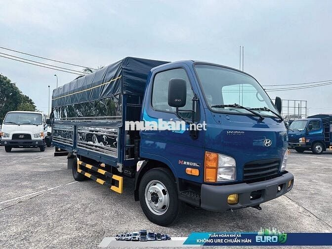Sẵn xe giao ngay Hyundai Mighty N250SL thùng bạt