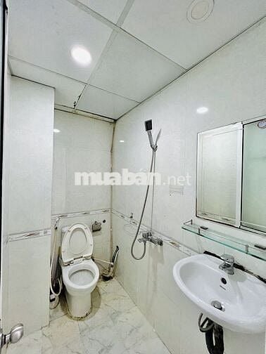 PHÒNG CHO THUÊ NỘI THẤT ĐẦY ĐỦ, CỬA SỔ THOÁNG ĐỘC LẬP GIAO TÂN HƯƠNG