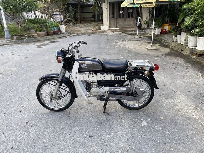 Honda CD50 màu Trắng