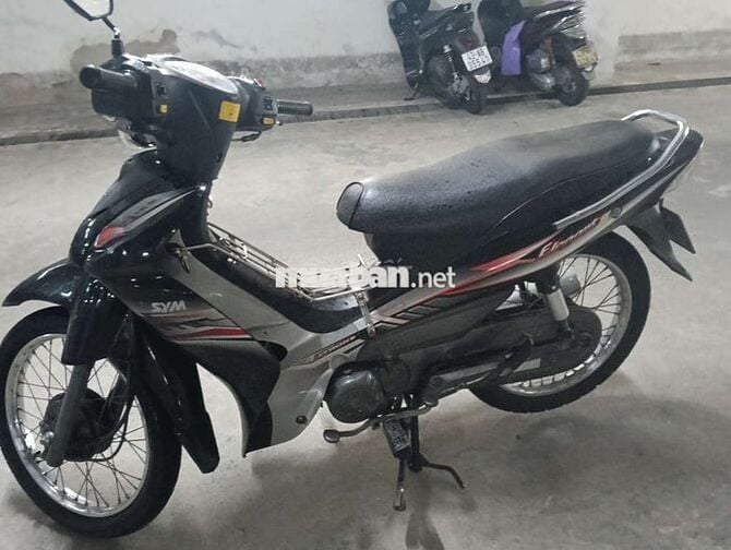 Nhà dự xe cần bán gấp