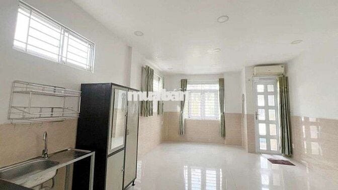 Tìm NỮ ở ghép 1:1 phòng rộng ban công cửa sổ