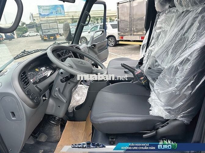 Sẵn xe giao ngay Hyundai Mighty N250SL thùng bạt