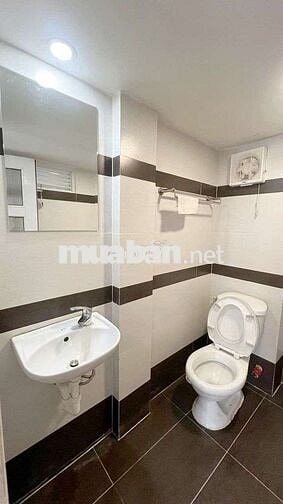 Tìm NỮ ở ghép 1:1 phòng rộng ban công cửa sổ