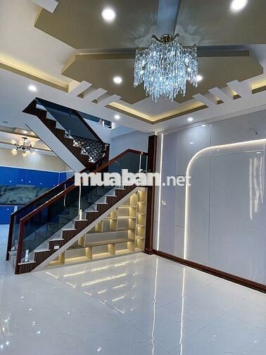 Em hiện tại còn 2 căn nhà đẹp vừa mới được tân trang sữa chửa cần bán