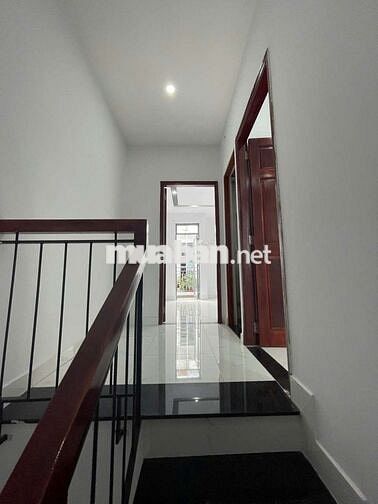 Nhà Hóc Môn 395trtr (4m - 10m) lầu đúc 2PN gần điện máy xanh Hóc Môn