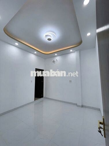 Em hiện tại còn 2 căn nhà đẹp vừa mới được tân trang sữa chửa cần bán