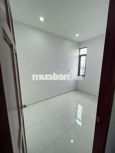 Nhà Hóc Môn 395trtr (4m - 10m) lầu đúc 2PN gần điện máy xanh Hóc Môn