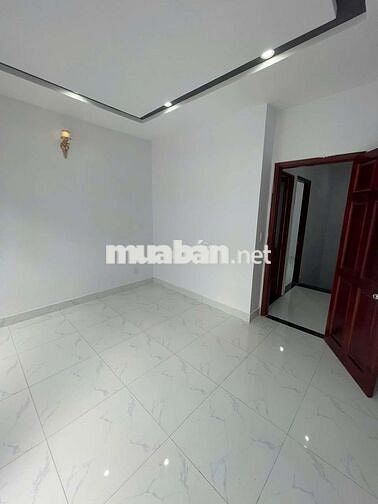 Nhà Hóc Môn 395trtr (4m - 10m) lầu đúc 2PN gần điện máy xanh Hóc Môn