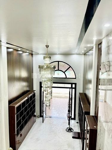 130m² mặt đường ỨNG HÒA - CHỢ CHÁY, 5 tầng thang máy, xây mới hiện đại