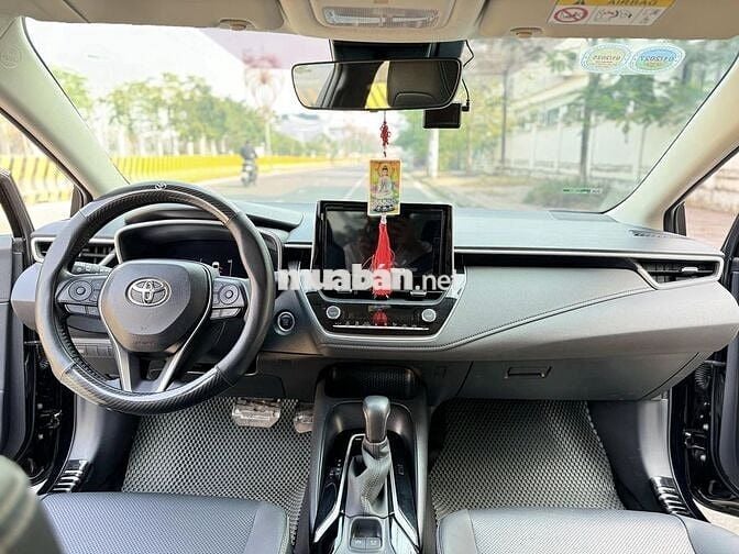 Toyota Corolla Altis 2024 1.8V 17,000 km siêu cọp.