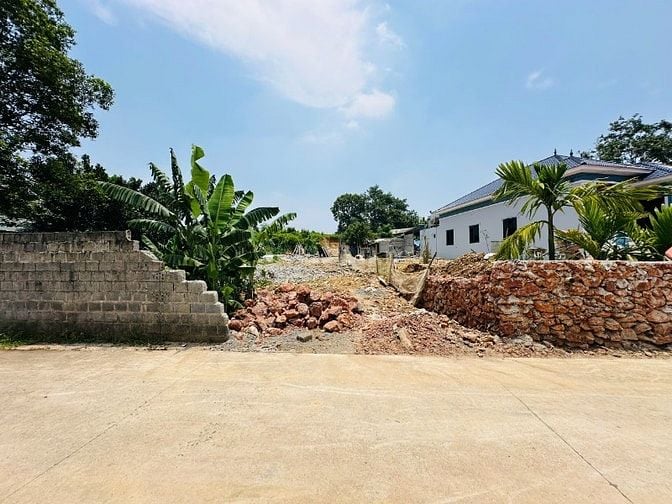 Bán lô đất 760m2 bám mặt đường to liên xã tại Cao Dương, Lương Sơn- HB