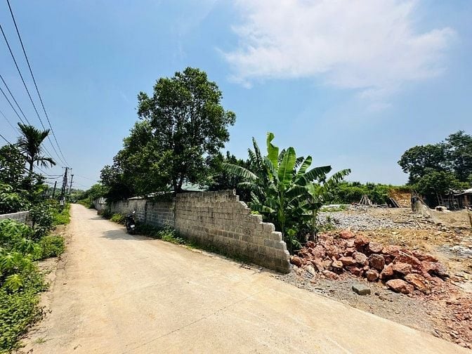 Bán lô đất 760m2 bám mặt đường to liên xã tại Cao Dương, Lương Sơn- HB