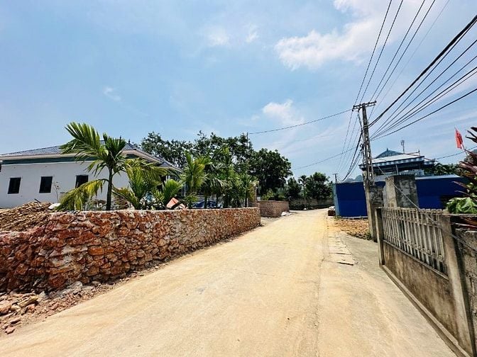 Bán lô đất 760m2 bám mặt đường to liên xã tại Cao Dương, Lương Sơn- HB