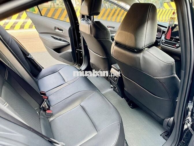 Toyota Corolla Altis 2024 1.8V 17,000 km siêu cọp.