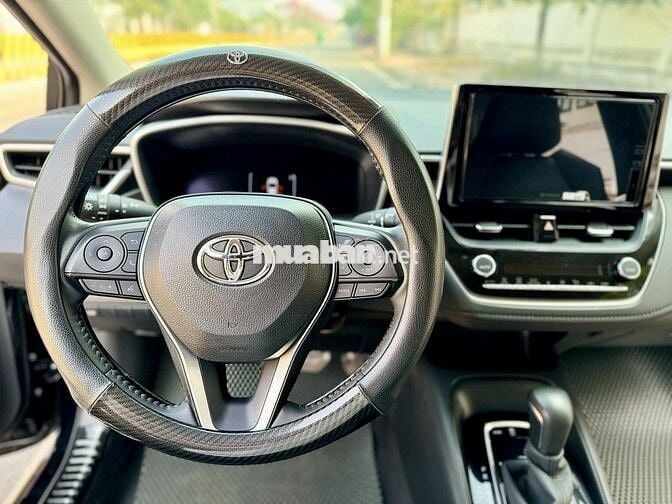 Toyota Corolla Altis 2024 1.8V 17,000 km siêu cọp.