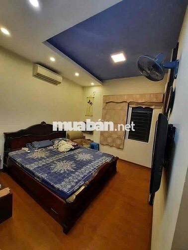 Bán căn hộ KĐT Việt Hưng 104m 3 ngủ, tầng đẹp ,nội thất đẹp 5,3 tỳ