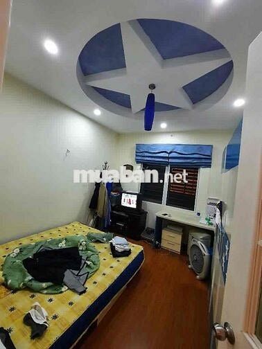 Bán căn hộ KĐT Việt Hưng 104m 3 ngủ, tầng đẹp ,nội thất đẹp 5,3 tỳ