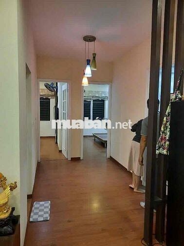 Bán căn hộ KĐT Việt Hưng 104m 3 ngủ, tầng đẹp ,nội thất đẹp 5,3 tỳ