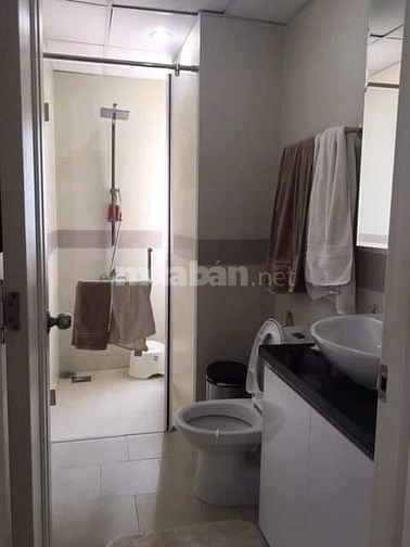 Bán căn hộ CC CC Bàu Cát II, Thang máy 2,8 tỷ, 60m2, lầu cao.
