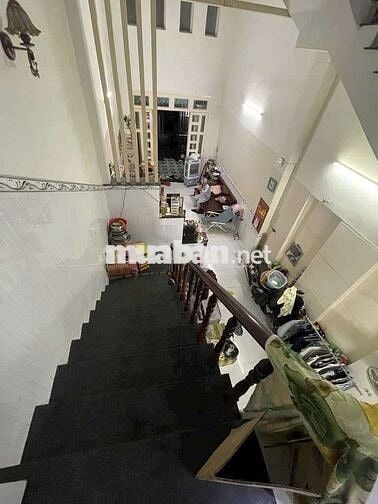 Cần gấp nhà 3 tầng 68m2  phường tân tạo bình tân