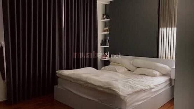 Bán căn hộ CC CC Bàu Cát II, Thang máy 2,8 tỷ, 60m2, lầu cao.