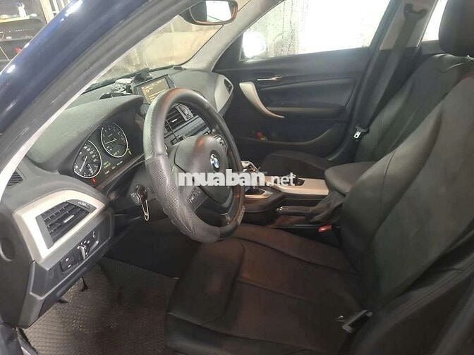 BMW 116i Xanh 5 chỗ