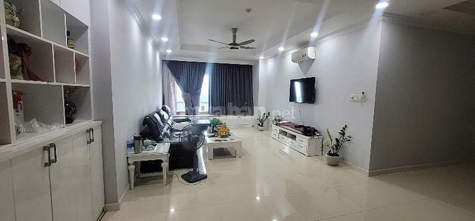 Bán căn hộ chung cư 127m2. Giá 7,5tỷ. Cao ốc Phú Nhuận