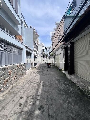 Nhà đẹp Phan Văn Trị 3PN 4.2m x 12.5m hẻm 3m sát mặt tiền chỉ hơn 6 tỷ