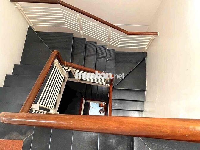 🤩🤩🌹🍀Mặt Bằng kinh doanh 5Tầng 62m 4Pn hẻm 7 chỗ chỉ 7 đồng hơn .