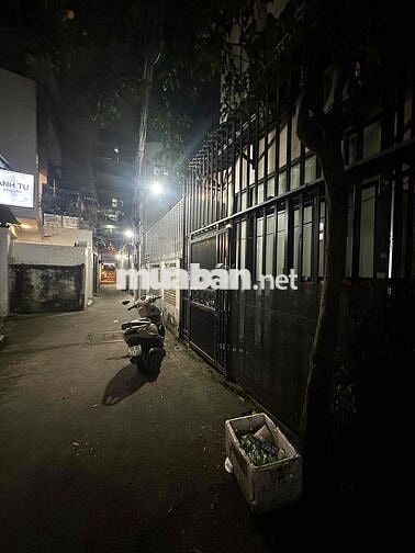 Phòng trọ mặt tiền, có thể buôn bán, có gác