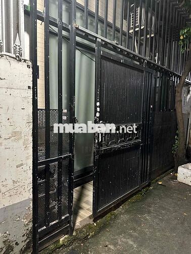 Phòng trọ mặt tiền, có thể buôn bán, có gác