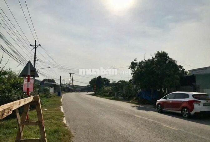 CẦN BÁN GẤP LÔ ĐẤT MT Ở GÒ DẦU,TÂY NINH 800M2 GIÁ 900 TRIỆU