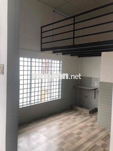 Phòng trọ mặt tiền, có thể buôn bán, có gác