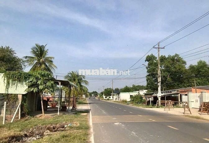 CẦN BÁN GẤP LÔ ĐẤT MT Ở GÒ DẦU,TÂY NINH 800M2 GIÁ 900 TRIỆU