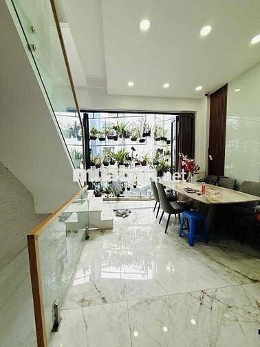 NGUYỄN CHÍ THANH QUẬN 10 40M2 CÁCH MẶT TIỀN 50M -SỔ SẴN GIAO DỊCH NGAY