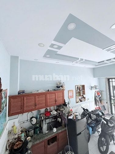 Mặt tiền hẻm 6m thông kinh doanh  lô tư  quận bình tân 