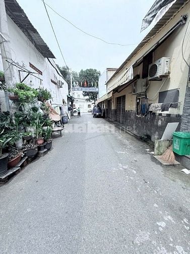 Mặt tiền hẻm 6m thông kinh doanh  lô tư  quận bình tân 