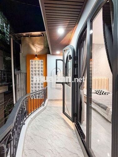 Nhà đẹp Phan Văn Trị 3PN 4.2m x 12.5m hẻm 3m sát mặt tiền chỉ hơn 6 tỷ