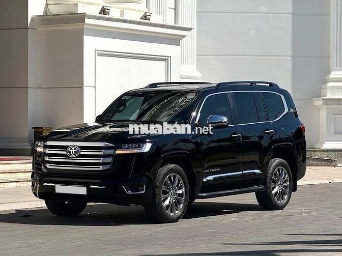 Toyota Land Cruiser 300 VXR V6 2023, Chất Như Mới