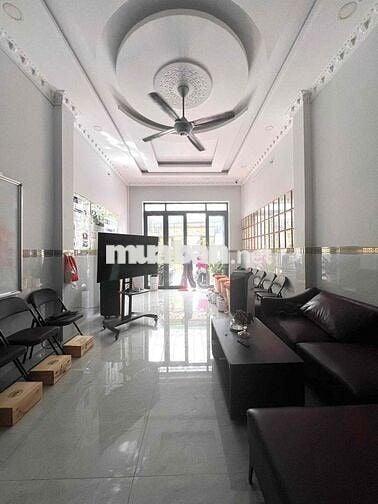 NHÀ HXT THÔNG MỚI ĐẸP 4PN QUANG TRUNG P8 GV DT 4*20M